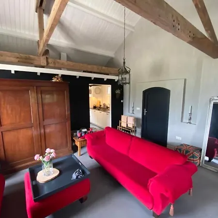 Op De Hendrik Hoeve In Buren Holiday home *