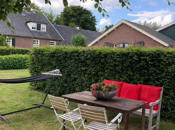 Op De Hendrik Hoeve In * Buren (Gelderland)