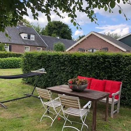 Op De Hendrik Hoeve In * Buren (Gelderland)